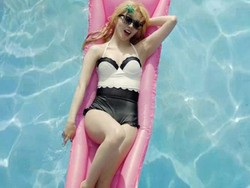 Pose Seksi Irene Red Velvet di Kolam Renang Curi Perhatian Fans