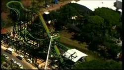 Roller Coaster Tergelincir, 6 Orang Dievakuasi dari Ketinggian 50 Meter