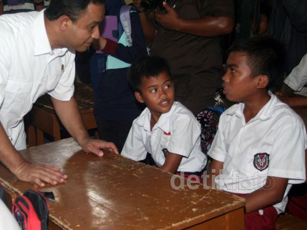 Anies Baswedan Kunjungi SDN 1 ‎Pejagan