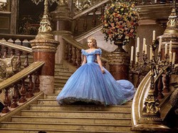 Abrakadabra! Cinderella Meluncur Mulus ke Puncak Box Office