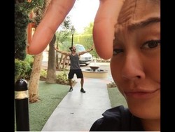 Agnez MO dan Devin Wiggins Makin Lengket Saja