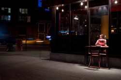 Instalasi Table for Two Ini Menyindir Orang yang Suka Makan Sambil Main Gadget