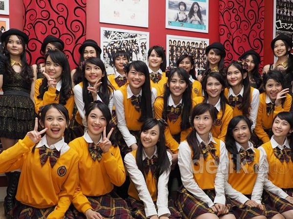 'Sambil Menggenggam Erat Tanganku', Setlist Baru Team T JKT48