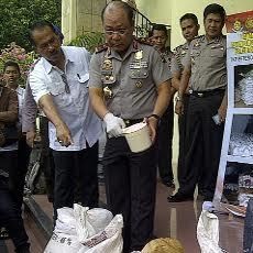 Kapolda Berharap Barang Bukti Pupuk Bersubsidi Didistribusikan ke Petani