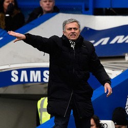 Mourinho Tak Puas Hasil Imbang, tapi Senang Unggul Enam Poin dari City