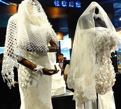 Masa Depan Fashion, Desainer China Buat Gaun Pengantin dari Printer 3D