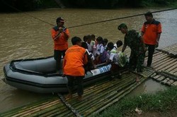 Cerita Siswa SDN 1 Pejagan yang Trauma Pasca Terjatuh dari Jembatan Roboh