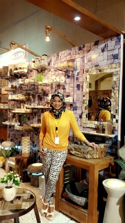 Lika-liku Tovie Berbagi Via Warung Gratis untuk Para Duafa