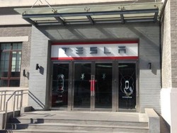 Tesla Bantah Isu PHK Besar-besaran di Tiongkok