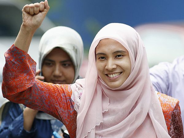 Nurul Izzah Dibebaskan dengan Jaminan