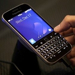 Penjualan BlackBerry Classic dan Passport Seret