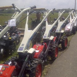 Mentan: Presiden Ingin Lihat Langsung, 3.000 Traktor Dikumpulkan di Ponorogo