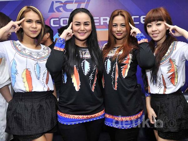 Pusing Pala Barbie! Putri Bahar Makin Eksis