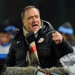 Dick Advocaat Segera Tangani Sunderland