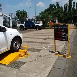 Sopir Taksi Keluhkan Razia Argo yang Memakan Waktu