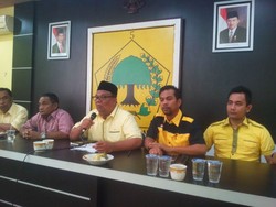 Dipecat Ical, Ketua Golkar Aceh: Agung Laksono Panglima Kami!