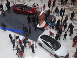 Anak 5 Tahun Menyalakan Mobil di Mal, Nabrak Seorang Bayi