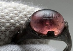 Cincin Viking Berlafaz Allah Bikin Heboh Swedia