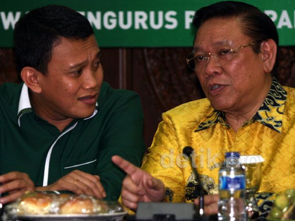 Agung Laksono Cs Sambangi Markas PKB