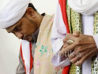 Habib Novel Cs Hadapi Tuntutan
