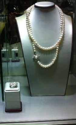 Galeri Julia Hadi Tawarkan Perhiasan dengan Desain yang Personal