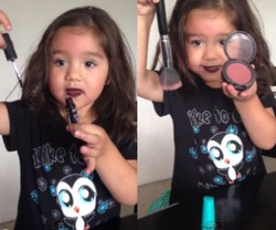 Lucunya Bocah 4 Tahun Ini Berdandan dan Menjadi Video Blogger Kecantikan