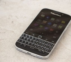 BlackBerry Classic Dijual di Indonesia Rp 5,5 Juta
