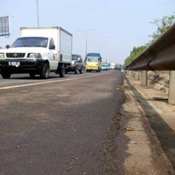 Truk dan Angkutan Logistik Diusulkan Tak Kena Pajak Tol