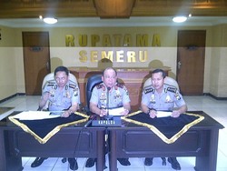 Posko DVI AirAsia QZ8501 di Polda Jatim Resmi Ditutup