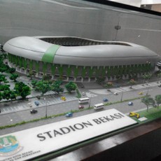 Stadion Bekasi Jadi Tempat Mangkal Waria, Satpol PP akan Turun Tangan
