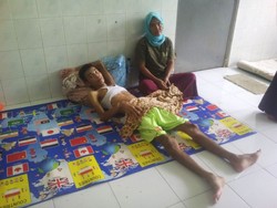 Derita Zulkhairi Menanti Operasi setelah Berbulan-bulan Ususnya Terburai