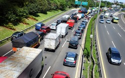 Kata Dirut Jasa Marga, Kapasitas Jalan dan Kendaraan di Tol JORR Timpang