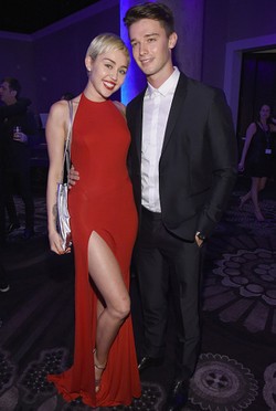 Selingkuhan Patrick Schwarzenegger Ternyata Teman Miley Cyrus