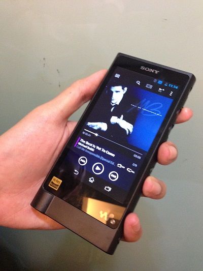 Sony Pede Jual Walkman Rp 15 Juta