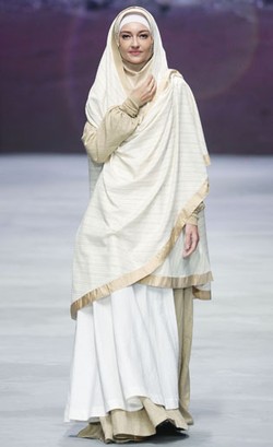 Step by Step Pencegahan Rambut Rontok untuk Wanita Berjilbab