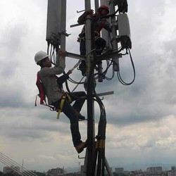 Gugatan APJII & FPI Soal Pungutan Internet Ditolak MK