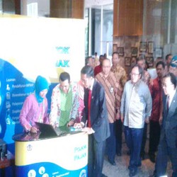 Tak Sampai 5 Menit, Jokowi Laporkan SPT di Kantor Pajak