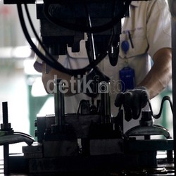 Menteri Ferry: Orang Jakarta Timur Kerja di Bekasi Jangan Dapat UMP Jabar