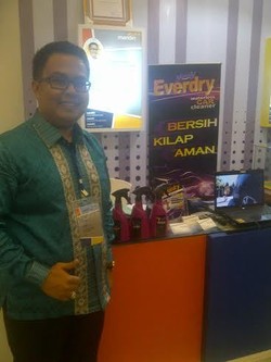 Gagal Jadi Dokter, Pria Ini Sukses Usaha Cuci Mobil Tanpa Air