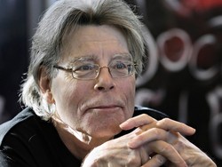 Stephen King Dituduh Tak Bayar Pajak Penghasilan sebagai Penulis