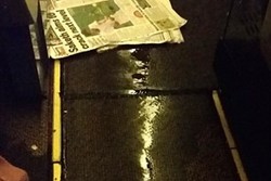 Idih, Toilet di Pesawat Ini Bocor & Merembes ke Kabin