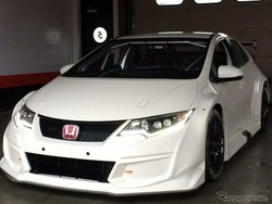 Honda Civic Type R Langsung Turun di Balapan