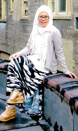 Cerita Jeny Tjahyawati yang Sukses Gelar Fashion Show Keliling Dunia