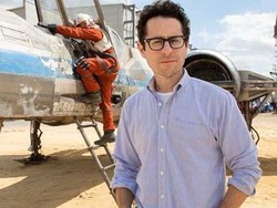 Disney Puas dengan Force Awakens, J.J Abrams Berpeluang Sutradarai Star Wars Episode IX