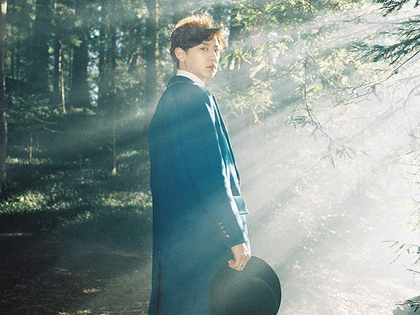 Chanyeol 'EXO' Berpose di Hutan Arizona untuk 'EXODUS'
