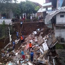 Dinas Pengairan Banyuwangi Imbau Badan Sungai Disterilkan dari Bangunan