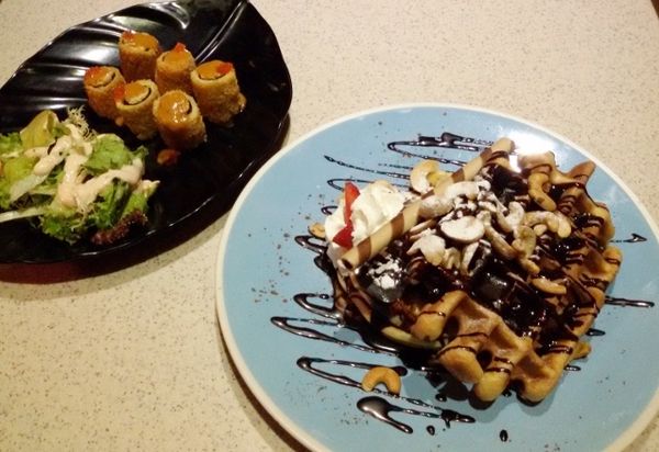 Menikmati Akhir Pekan Sambil Mencicip Pancake dan Chicken Wiener Schnitzel yang Lezat