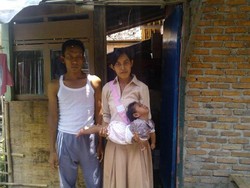 Tolong! Balita Lucu di Bekasi Ini Menderita Penyumbatan Tulang Leher