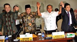 Kubu Ical Minta Yorrys Buktikan SK Pengesahan dari Menkum HAM
