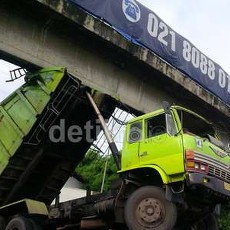 Jembatan di Jagorawi KM 21 Putus Karena Ditabrak Truk Hino 2 Bulan Lalu